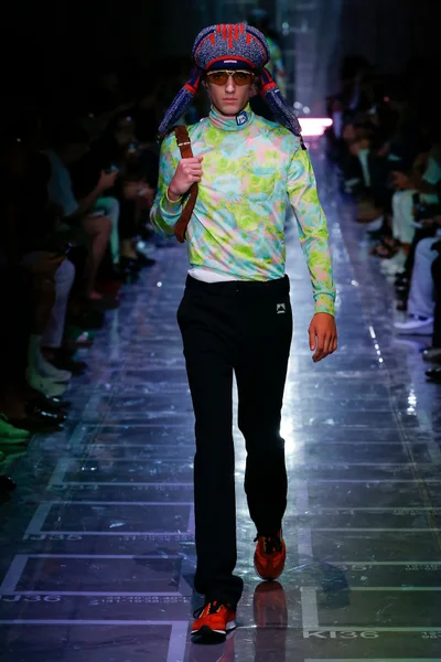 Look 13